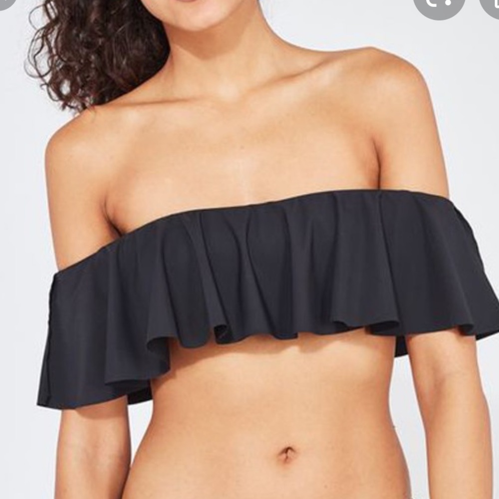 NWOT BLACK RUFFLED STRAPLESS BIKINI TOP W/ Straps